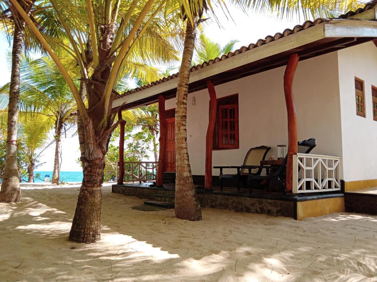 Ibisbird Beach Bungalows, Sport, Spa And Restaurant タンガラ エクステリア 写真
