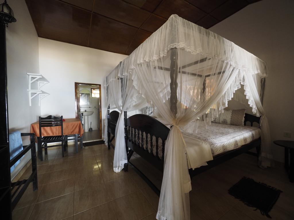 Ibisbird Beach Bungalows, Sport, Spa And Restaurant タンガラ エクステリア 写真